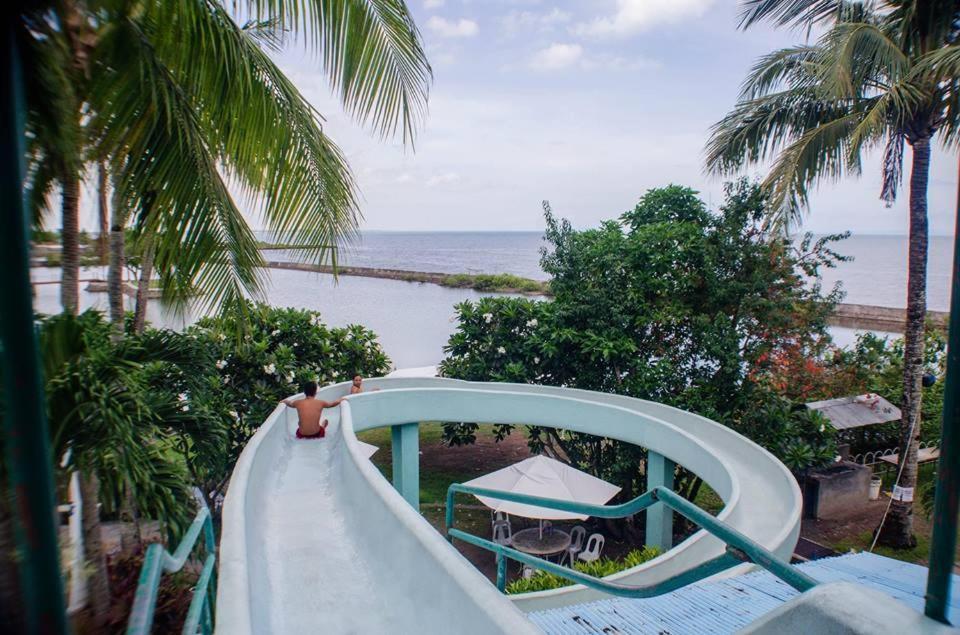 Hotel Palmas Del Mar Bacolod Esterno foto