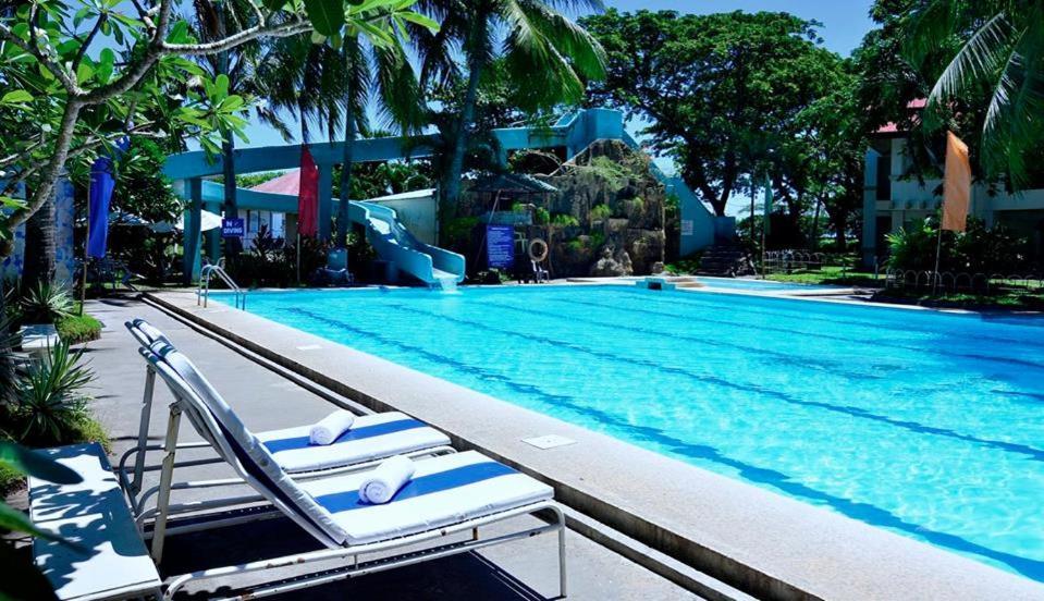 Hotel Palmas Del Mar Bacolod Esterno foto