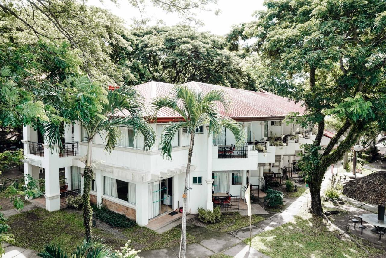 Hotel Palmas Del Mar Bacolod Esterno foto