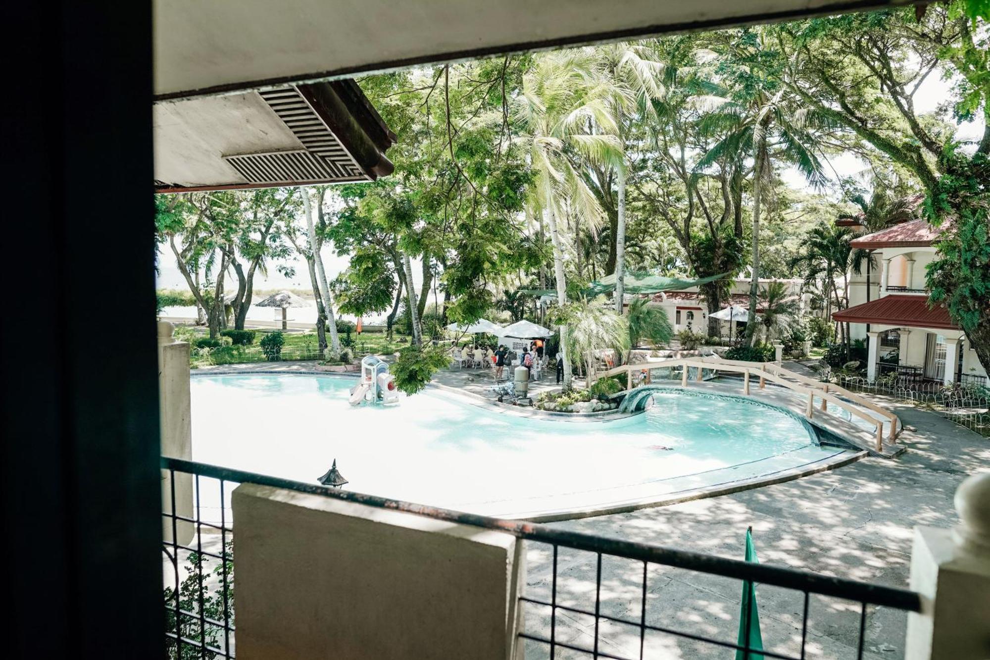 Hotel Palmas Del Mar Bacolod Esterno foto